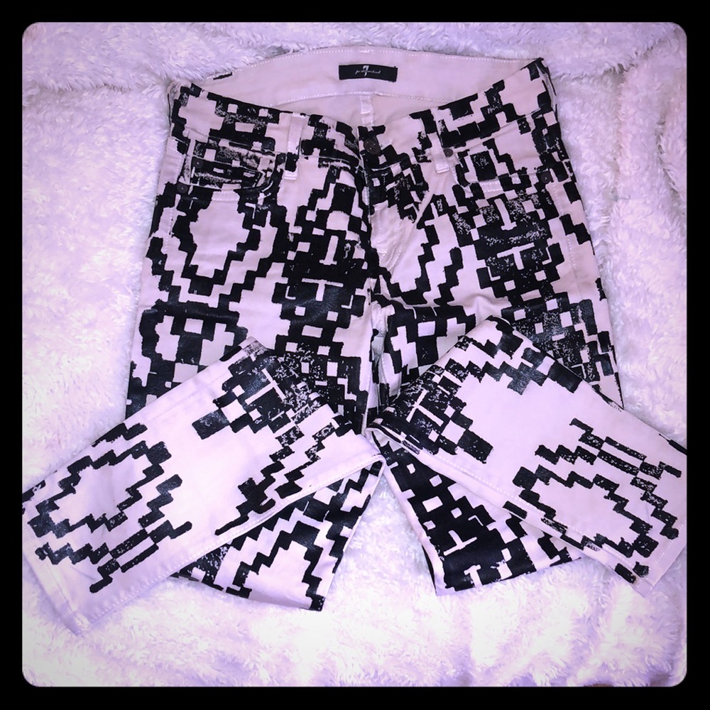 Pants. Geometric Print. White/Black.